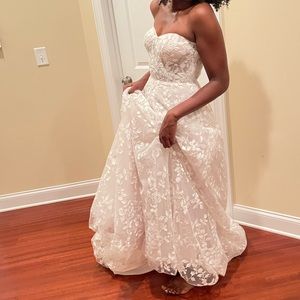 BHLDN Whispers & Echoes Olson Gown/Wedding Dress Size 4, New(Un-altered) Ivory.